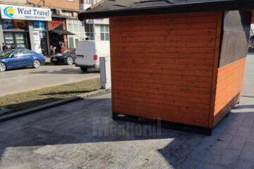 Granit distrus, grăsime și zoaie pe esplanada din centrul Sucevei