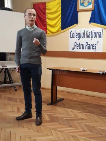 Cinci elevi ai Colegiului ”Petru Rareș”, în semifinala unui concurs de discurs public în limba engleză