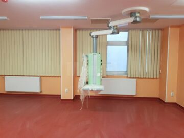 Câte opt pacienți în saloanele Spitalului Fălticeni, cu spitalul nou finalizat, dar la mila Guvernului pentru bani de aparatură