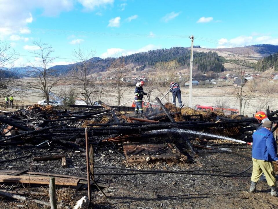 Șura gospodăriei a fost distrusă