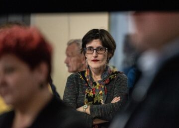 Fotografii-poveste, muzică folk și mulți prieteni, la vernisajul expoziției semnate de Lăcrămioara Georgeta Samson