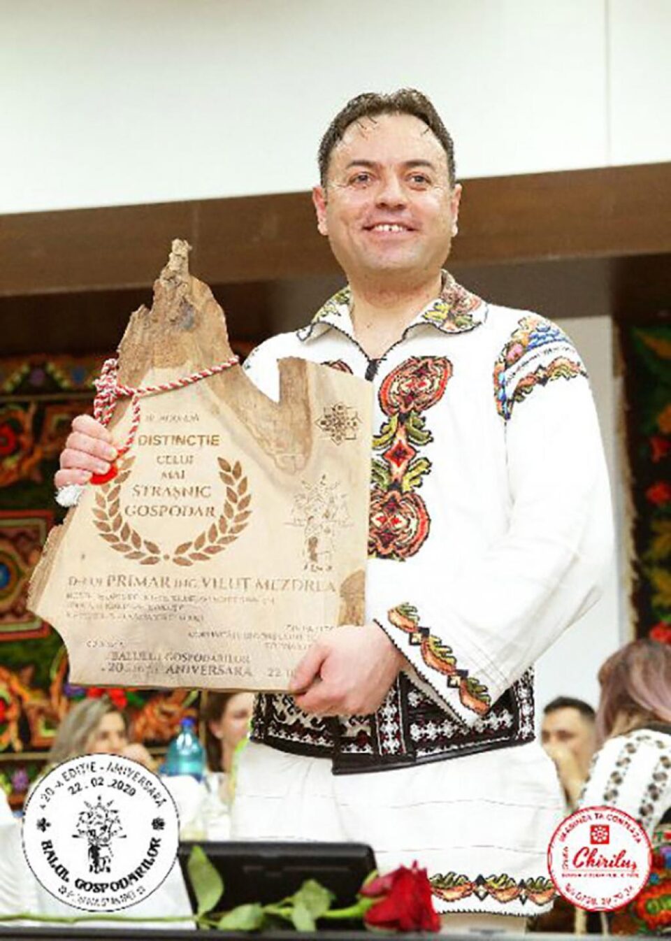 Peste 450 de oameni îmbrăcați în straie de sărbătoare, prezenți la Balul gospodarilor organizat la Poiana Stampei