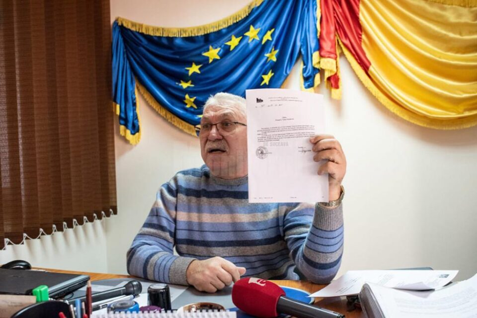 În mai puțin de 24 de ore, autoritățile au venit cu trei versiuni, ca număr de persoane și zona de plecare din Peninsulă, despre romii veniți din Italia la Mironu
