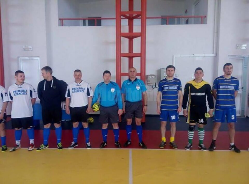 Finala campionatului județean de futsal avea loc în sala de sport din Dolhasca