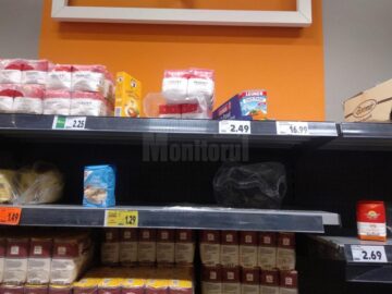 Zilele de panică generată de coronavirus au golit o parte din rafturile hipermarketurilor sucevene
