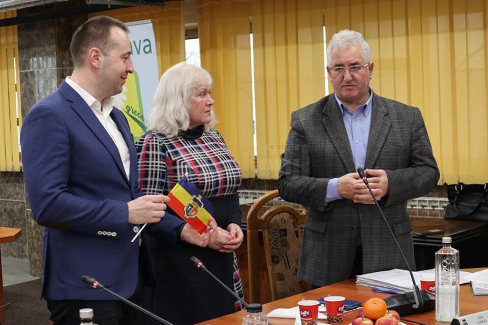 Înfrățire istorică a Sucevei cu românii din Mahala – Ucraina