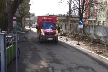 Preluarea pacientului din curtea poliției