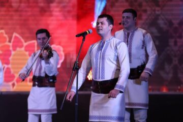 Ansamblul etnofolcloric "Plăieșii" și Nicolae Gribincea, pe scena suceveană