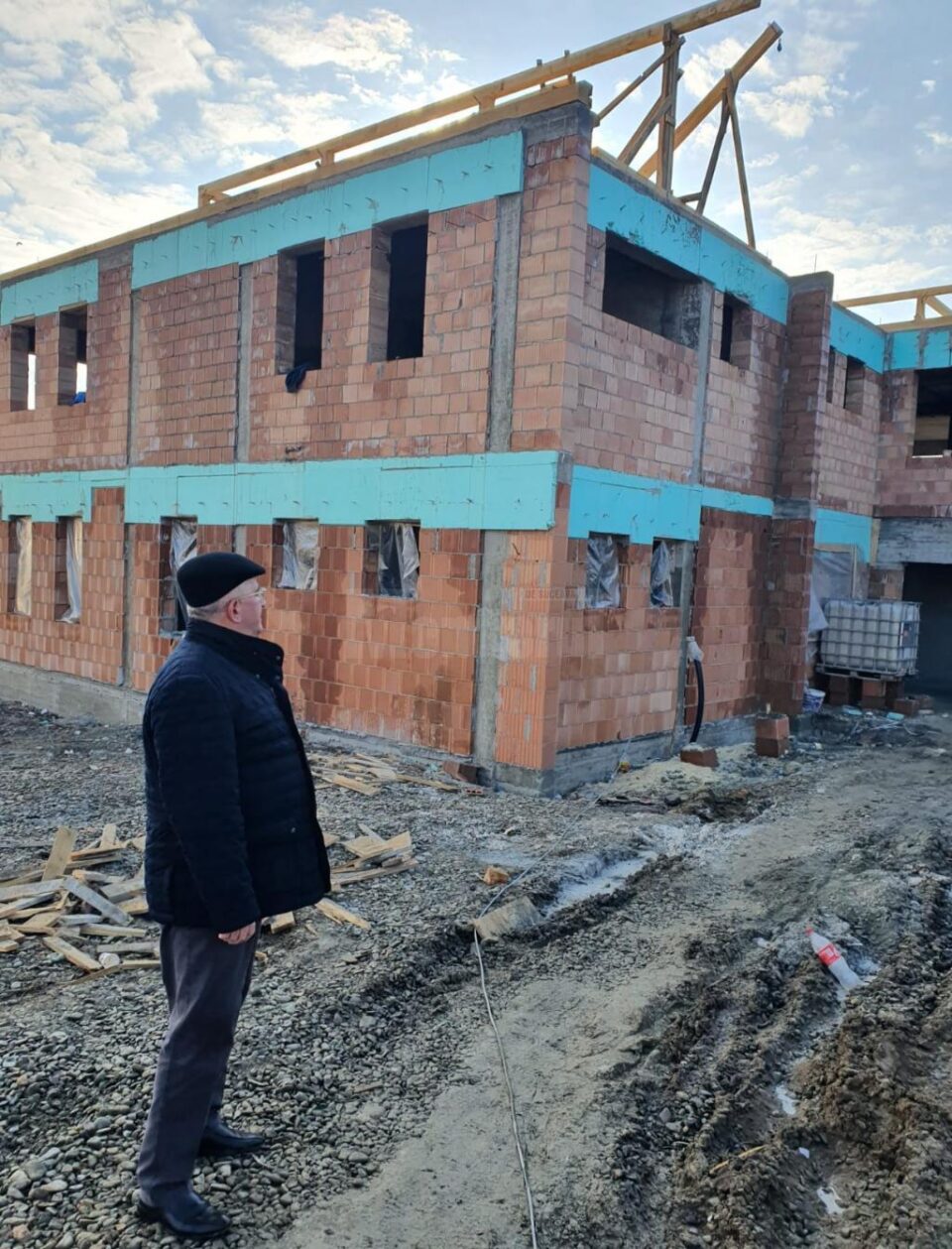 Ion Lungu în inspecție la grădinița nouă din Cartierul Burdujeni sat