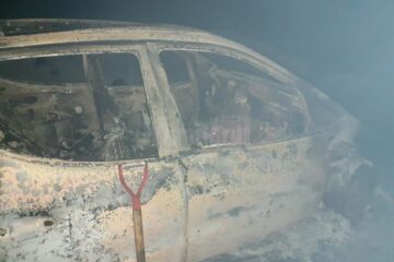 Mașina a ars în totalitate