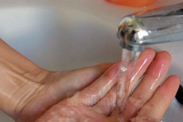 Spălare pe mâini cu apă și săpun