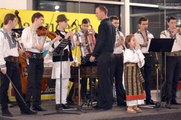 „Azi cânt pentru tine, mamă!”, spectacol muzical-coregrafic la Auditorium „Joseph Schmidt”