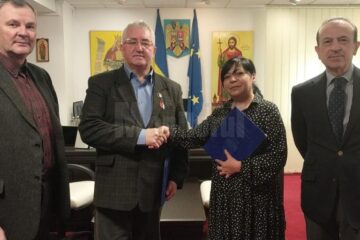 Contractul de achiziție a 25 de autobuze electrice mari a fost semnat miercuri dimineață, la Primăria Suceava