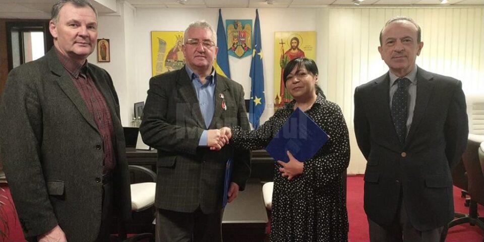 Semnarea contractului de achiziție a 25 de autobuze electrice de mare capacitate