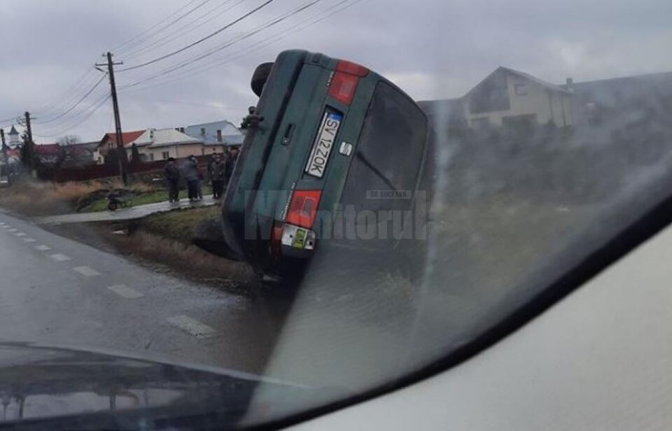 Trei răniți au ajuns la spital, după ce un autoturism a ieșit în afara drumului la Cumpărătura Trei răniți au ajuns la spital, după ce un autoturism a ieșit în afara drumului la Cumpărătura