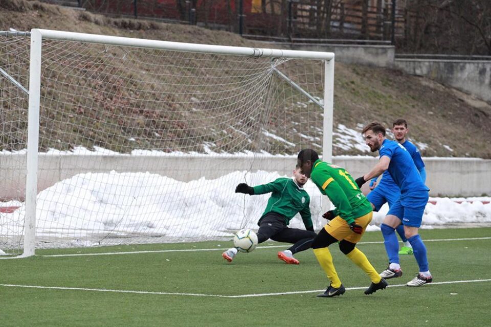 Diallo Flatie se afla în așteptarea cărții verzi de transfer. Foto Cristian Plosceac Diallo Flatie se afla în așteptarea cărții verzi de transfer. Foto Cristian Plosceac