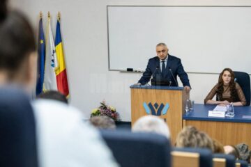 Rectorul instituției, prof. univ. dr. ing. Valentin Popa