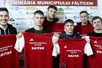 Cei șase jucători transferați în intersezon de Șomuz. Foto Cronica de Fălticeni