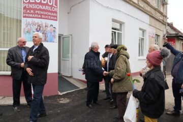 Primul club al pensionarilor suceveni, inaugurat în Centru, lângă Piața Mare