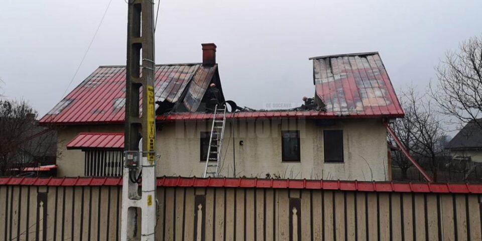 Două incendii au distrus locuințele unor familii din Fundu Moldovei și Bădeuți Două incendii au distrus locuințele unor familii din Fundu Moldovei și Bădeuți