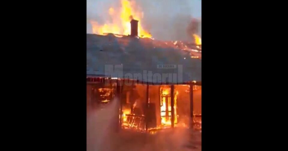 Incendiul s-a extins cu repeziciune la intreaga casa, aflata in centrul comunei Ciocanesti