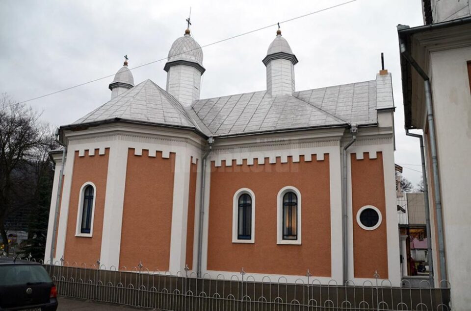 Binecuvântare arhierească la Gura Humorului Binecuvântare arhierească la Gura Humorului