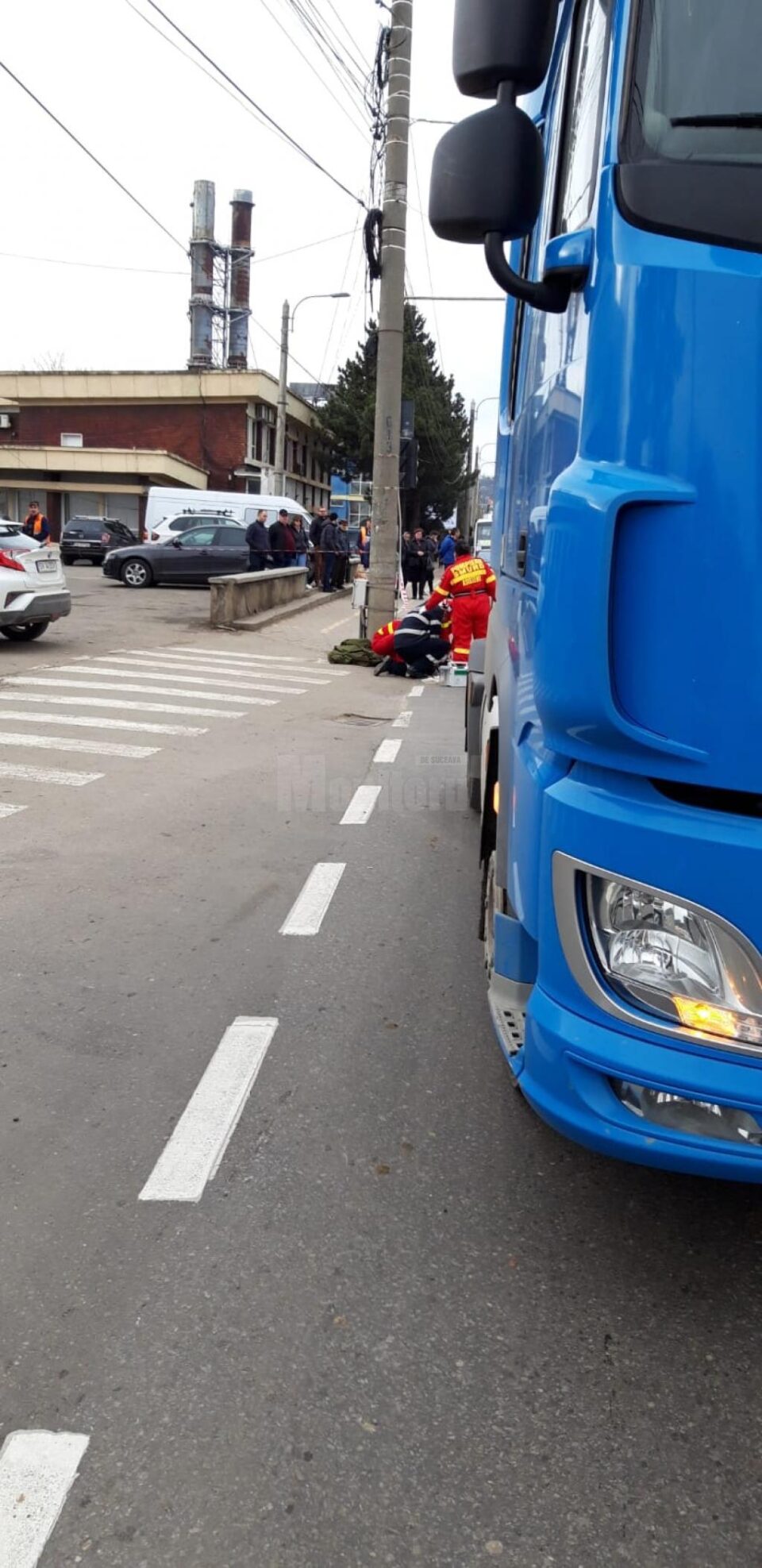 Bătrână accidentată mortal de un tir, pe trecerea de pietoni din fața Shopping City