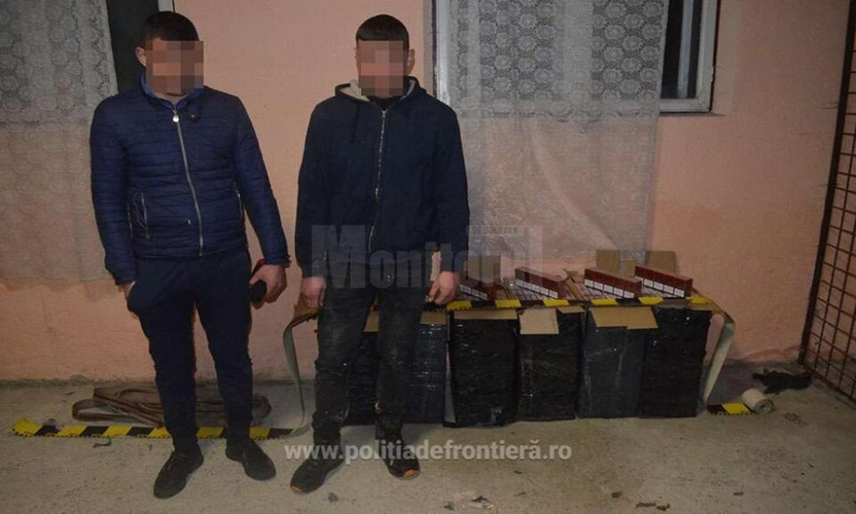 Doi contrabandiști ucraineni cu țigări de peste 7.000 de euro, reținuți la Bilca