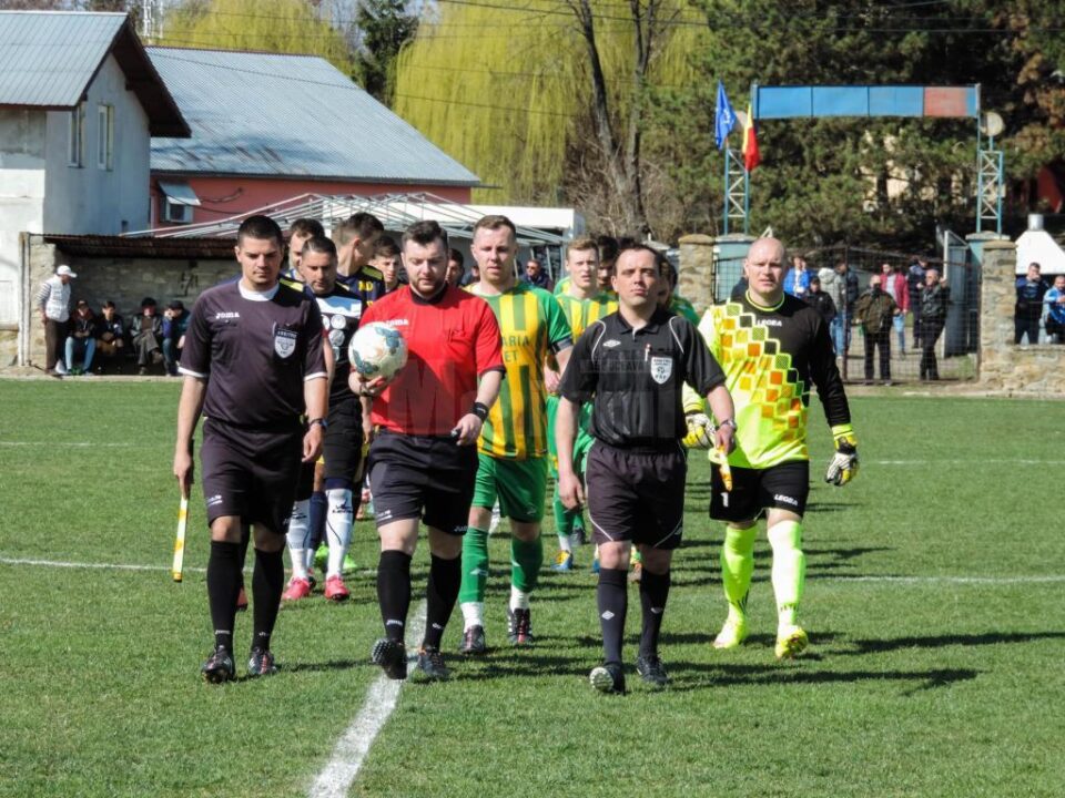 Spectatorii nu vor mai avea acces la meciurile de Liga a IV-a în perioada următoare Spectatorii nu vor mai avea acces la meciurile de Liga a IV-a în perioada următoare