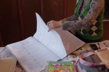 Sindicate: Ministerul Educației trebuie să oblige inspectoratele și directorii să nu mai cheme angajații din învățământ la lucru!