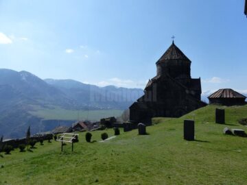 La un vin de rodii în necunoscuta Vinărie Areni