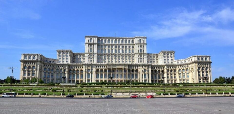 Patru parlamentari PNL de Suceava intră în autoizolare la domiciliu după ce un senator liberal are coronavirus Patru parlamentari PNL de Suceava intră în autoizolare la domiciliu după ce un senator liberal are coronavirus