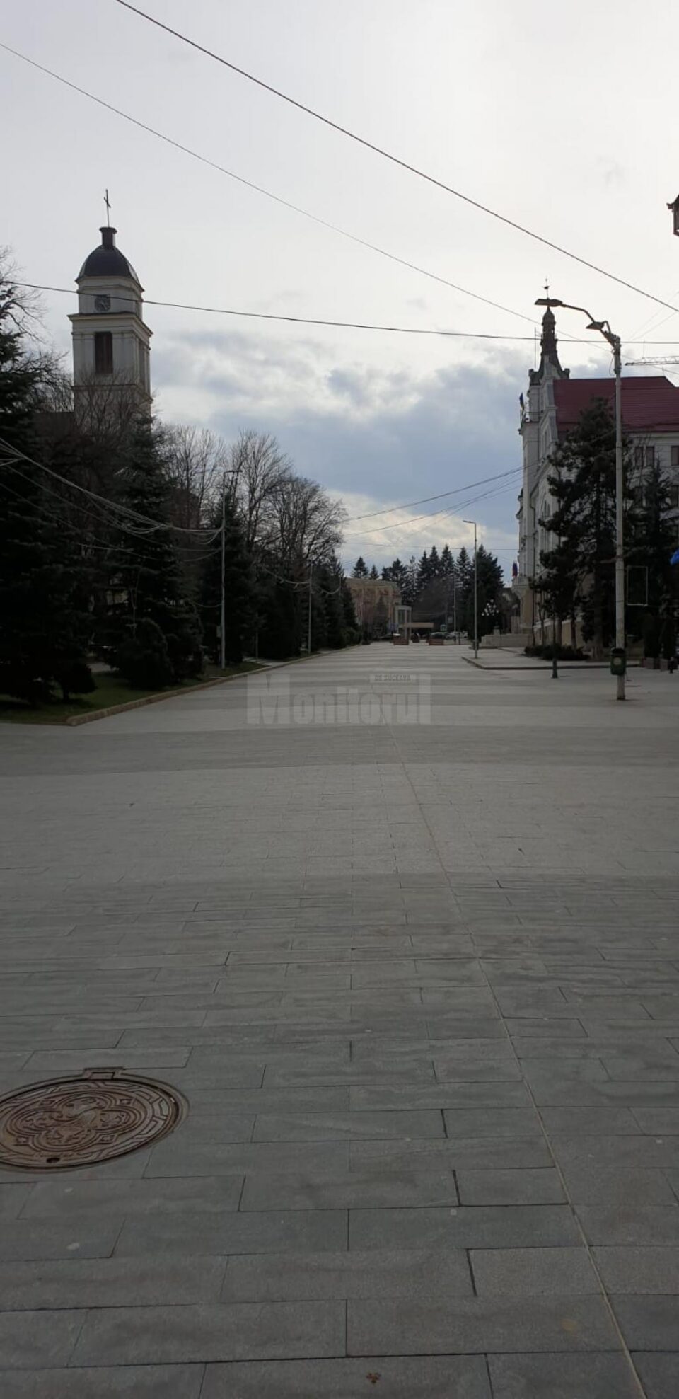 Mult mai puțini suceveni pe străzi. Centrul Sucevei era aproape pustiu