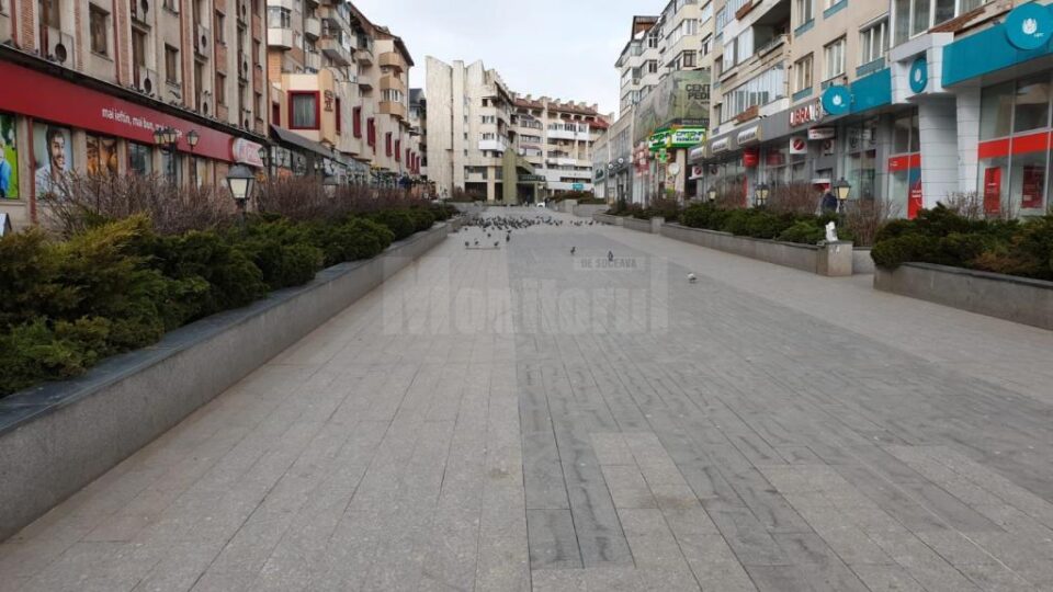 Mult mai puțini suceveni pe străzi. Centrul Sucevei era aproape pustiu