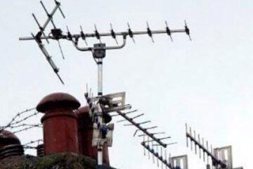 „Acoperișuri, antene și cabluri”