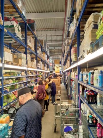 Aglomerație la case la Selgros