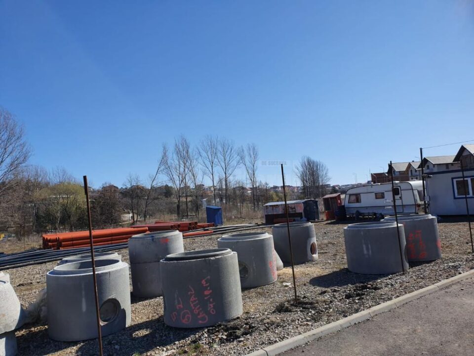 În Cartierul Europa se lucrează la rețelele de apă și canalizare