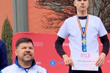 Darius Melenciuc, alături de antrenorul Radu Mihalescu