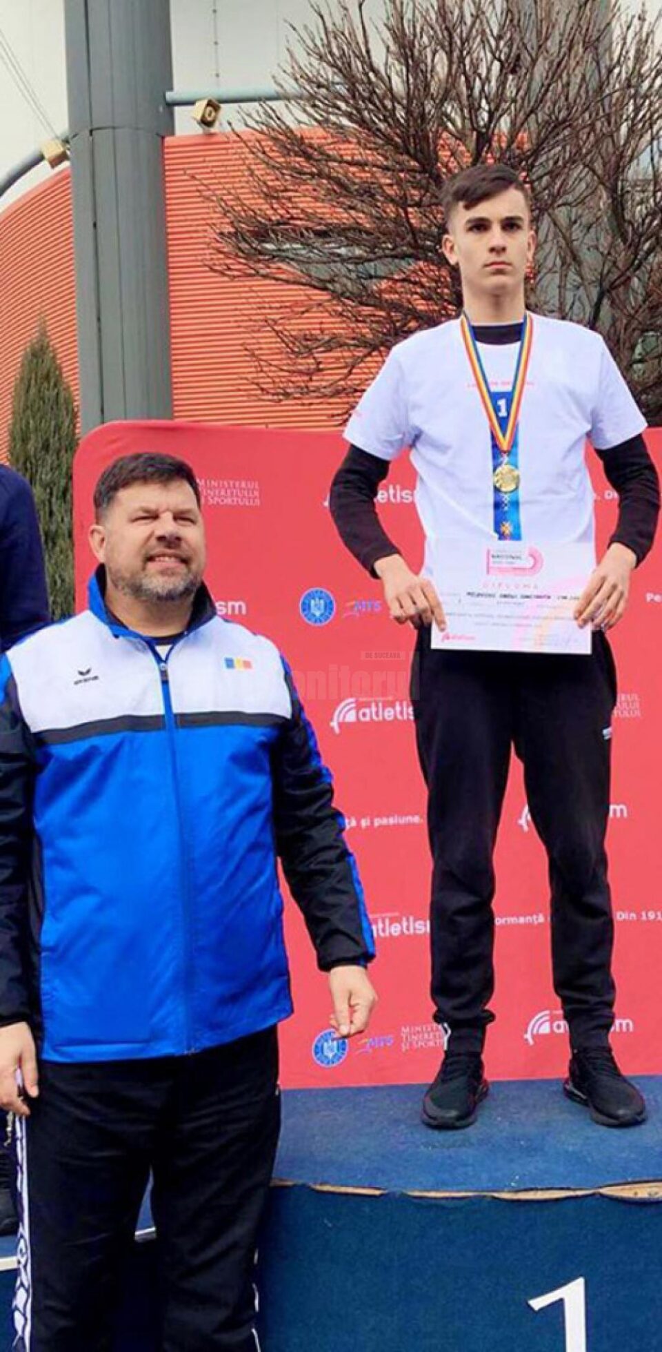 Darius Melenciuc, alături de antrenorul Radu Mihalescu