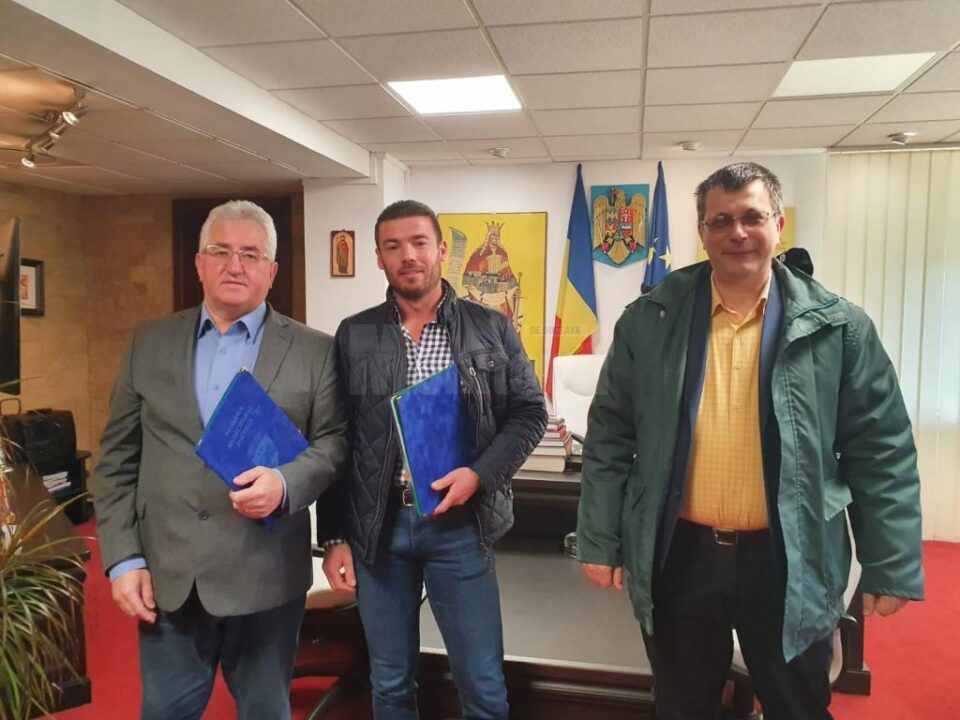 Semnarea contractului de proiectare și execuție pentru un nou pod, peste pârâul Cetății