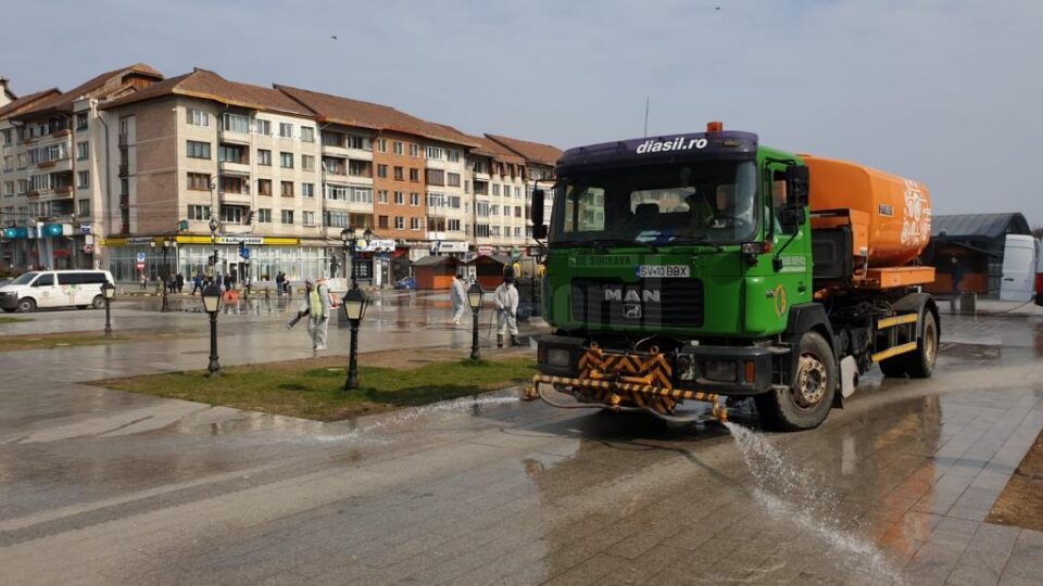 Ample acțiuni de dezinfecție în locurile publice din municipiul Suceava
