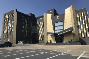 Hotelul Mandachi din Suceava este pus gratuit la dispoziția cadrelor medicale care nu vor să meargă acasă de teamă să nu-și infecteze familiile