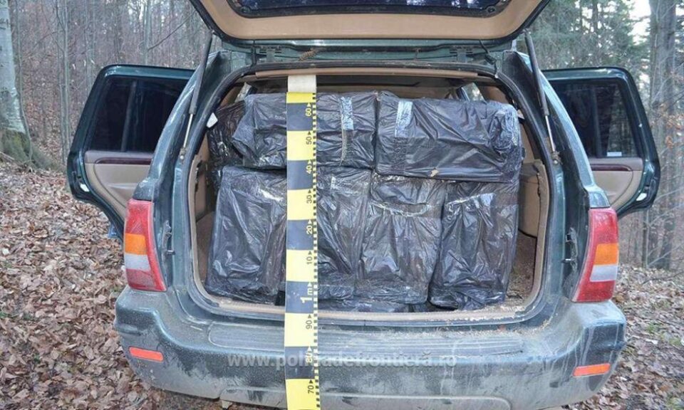 Autospecială de Poliție de Frontieră avariată de un contrabandist, după o urmărire cu focuri de armă