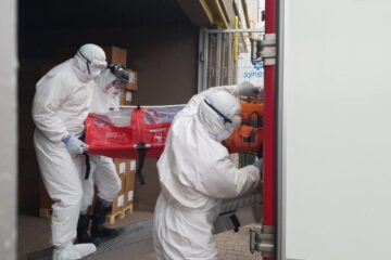 Femeia a fost transferată in izoleta la Iasi