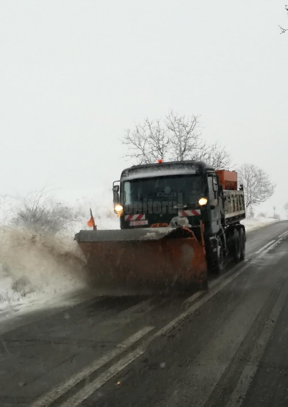 Interventia cu utilaj de deszapezire pe DN 2