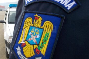 Polițiștii au identificat, sâmbătă, doi suceveni care erau izolați la domiciliu doar pe foaie