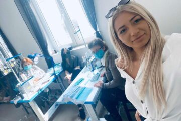 Un atelier de croitorie din Fălticeni confecționează gratuit măști pentru angajații din sistemul sanitar