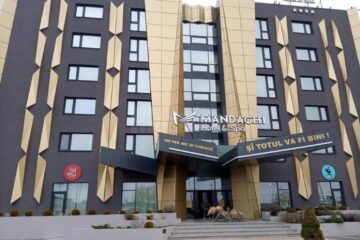 Hotelul Mandachi din Suceava, gratuit la dispoziția cadrelor medicale, care nu vor să meargă acasă de teamă să nu-și infecteze familiile