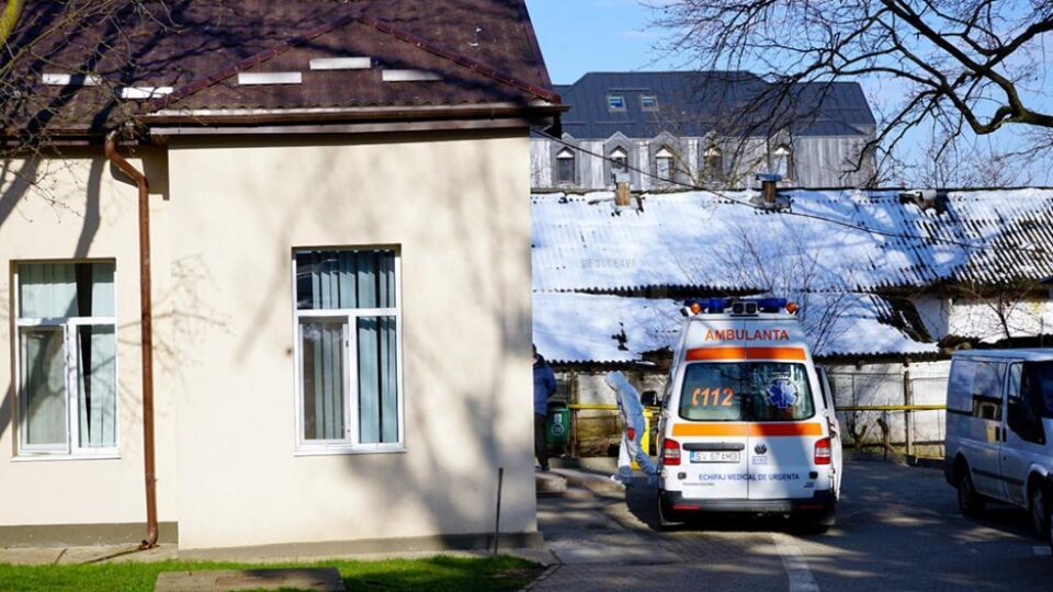De pe pat de spital, mărturia unei asistente infectate cu coronavirus