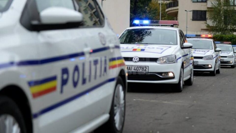 Pensionări interzise, concedii tăiate și detașări fără acord, pentru polițiști și militari Sursa foto digi24.ro Pensionări interzise, concedii tăiate și detașări fără acord, pentru polițiști și militari Sursa foto digi24.ro
